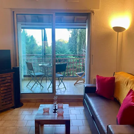 Joli En Bordure De A 15 Minutes Du Port De Apartamento Bandol