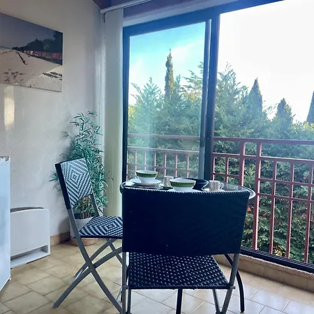 Joli En Bordure De A 15 Minutes Du Port De Apartamento Bandol